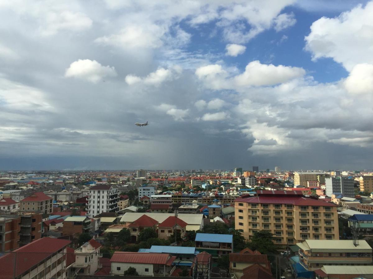Tian Yi International Hotel 天艺国际酒店 Phnom Penh Exteriör bild