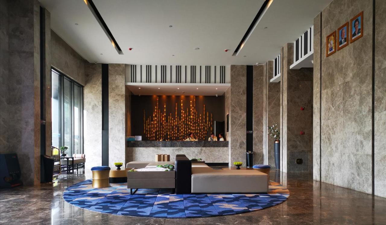 Tian Yi International Hotel 天艺国际酒店 Phnom Penh Exteriör bild