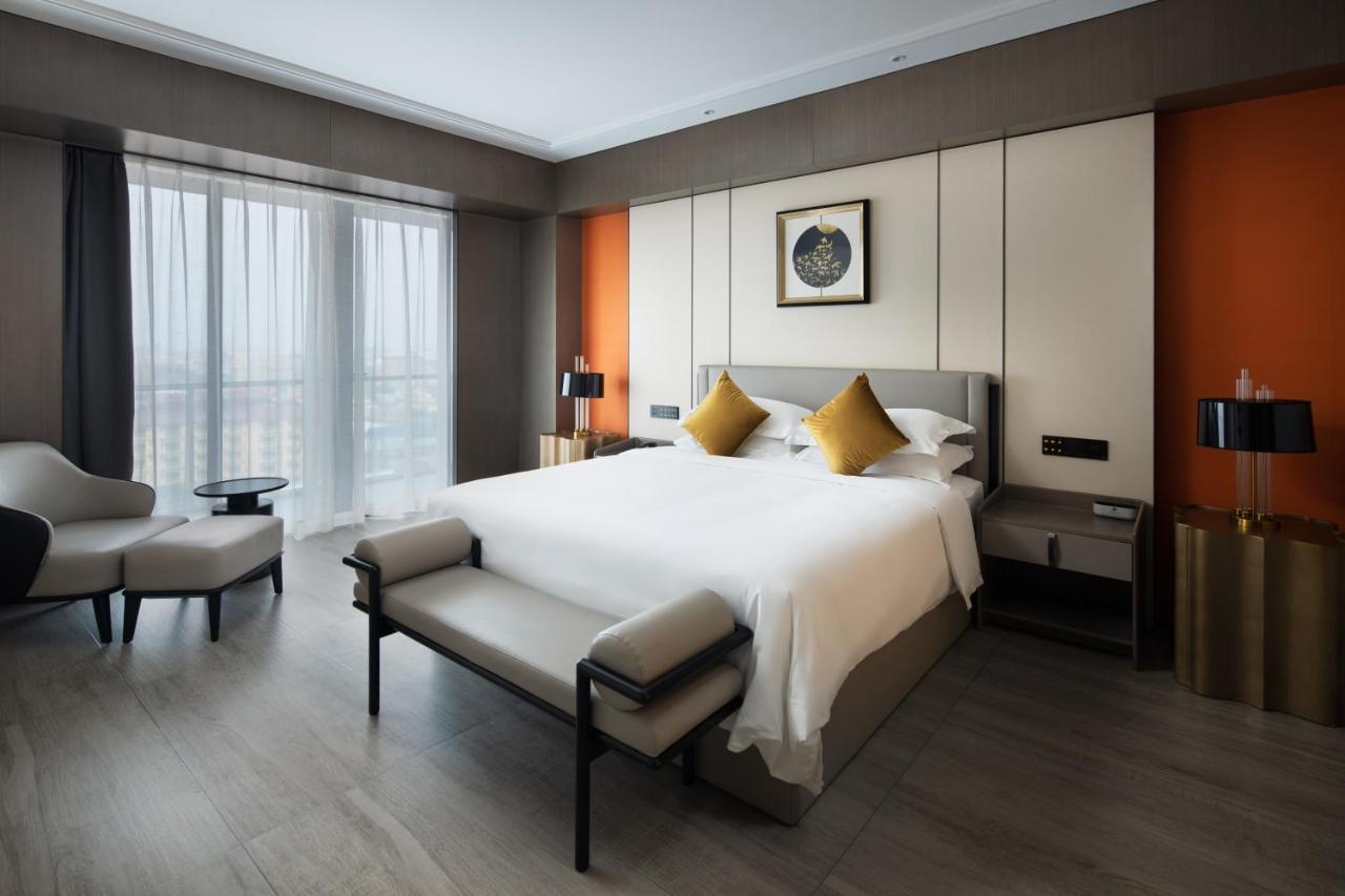 Tian Yi International Hotel 天艺国际酒店 Phnom Penh Exteriör bild