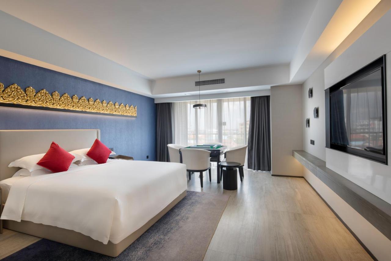 Tian Yi International Hotel 天艺国际酒店 Phnom Penh Exteriör bild